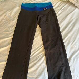Hollister yoga pants. Good condition. Size XS